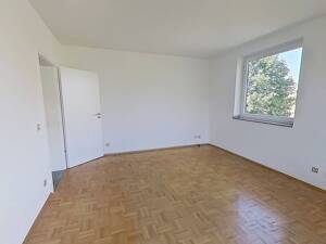Große 3,5-Zimmer-Wohnung mit BALKON und 2 Bädern in ruhiger Wohnlage im Kölner Norden – 50767 Köln – Vorschaubild 2