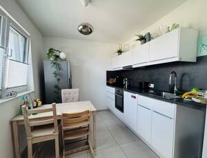 Moderne Doppelhaushälfte mit KfW-55-Standard, großzügigem Raumangebot und stilvollem Wohnkomfort! – 33699 Bielefeld – Vorschaubild 6