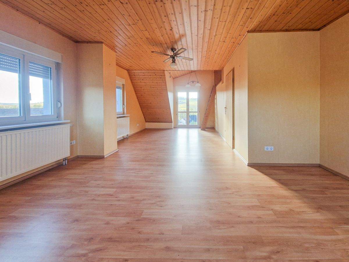 Ingelheim/Groß-Winternheim: Familienhaus mit großem Grundstück, Traumblick und viel Platz! – Ingelheim am Rhein – Vorschaubild 8