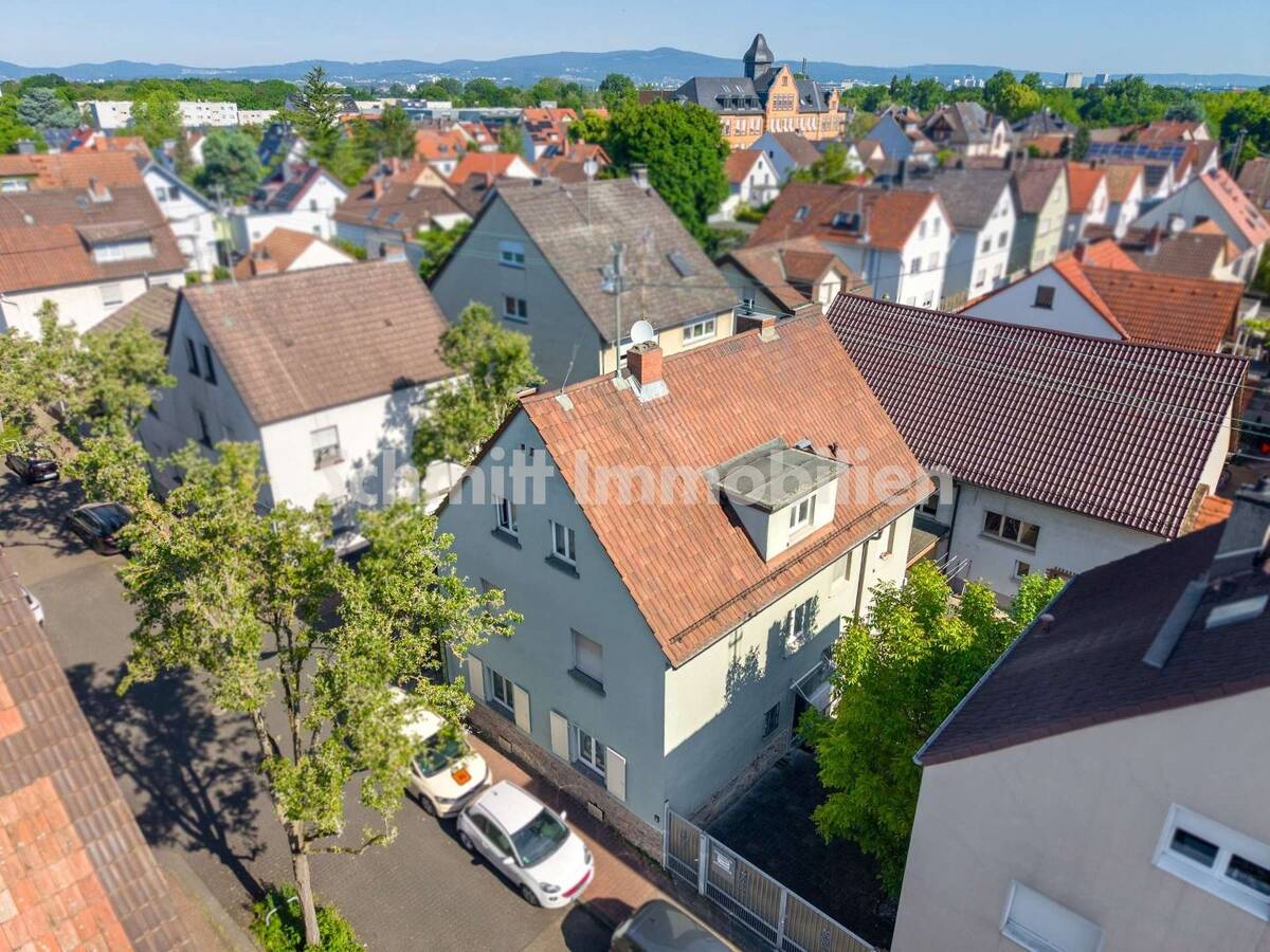 Seltene Gelegenheit: Dreifamilienhaus und Lagerhalle in F-Schwanheim – 60529 Frankfurt am Main – Bild 1 von 7