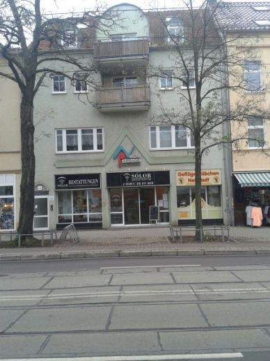 schöne 3 Raum Wohnung mit Balkon und Einbauküche – Magdeburg – Vorschaubild 4
