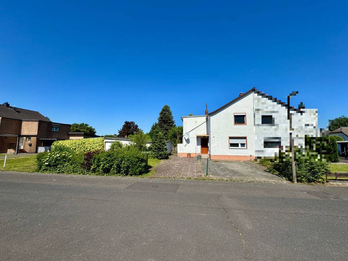 Zweifamilienhaus mit 1.071 m² Grundstück - Eigentum statt Erbpacht in Bonn-Auerberg – 53117 Bonn – Bild 1 von 9