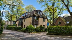 Befristet - Möblierte 3 Zimmer Erdgeschosswohnung mit Garten in Hamburg-Blankenese