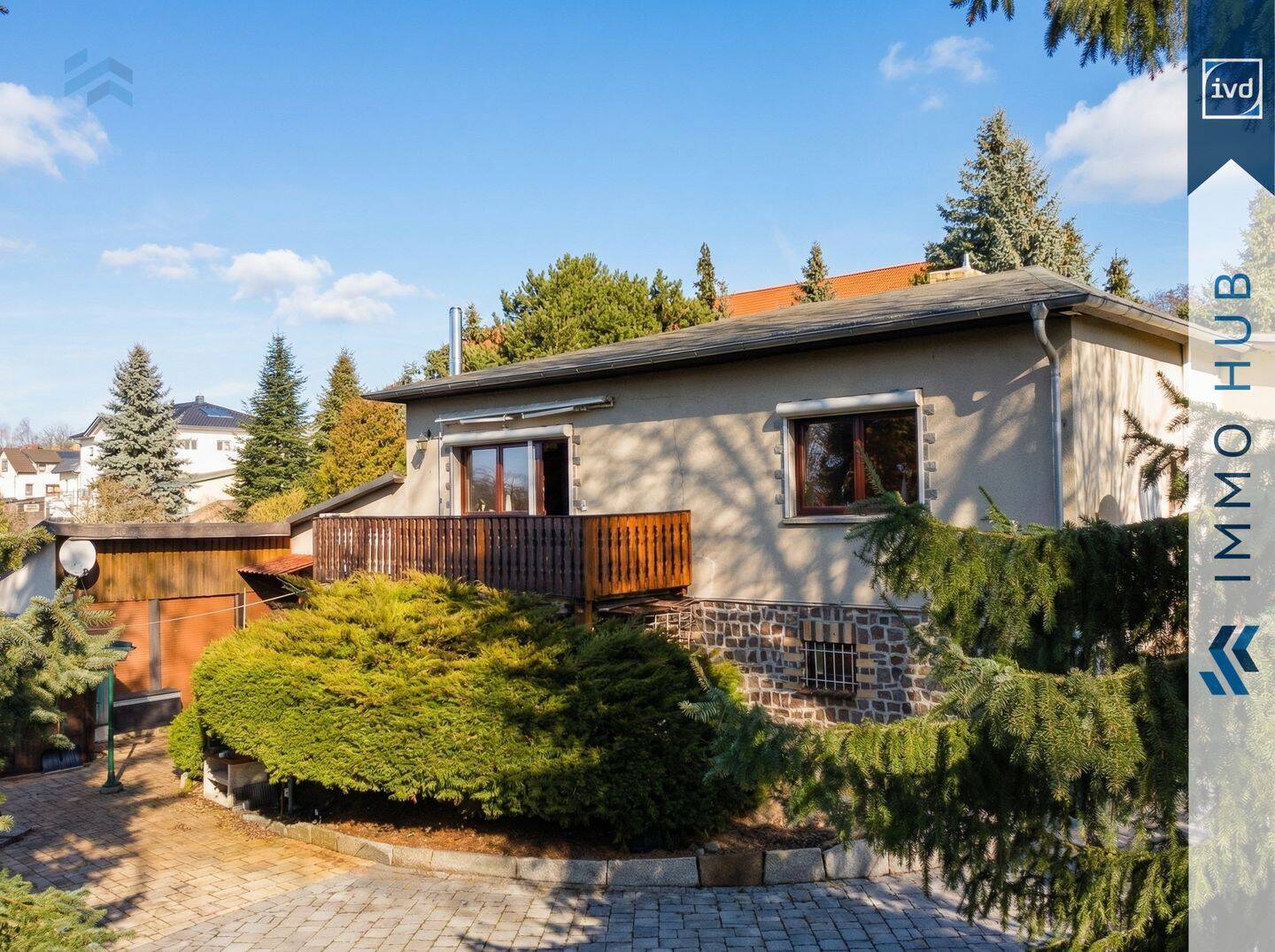 ++ Leben im Grünen: großzügiges Haus mit Kamin, Sauna, Balkon & großem Grundstück ++