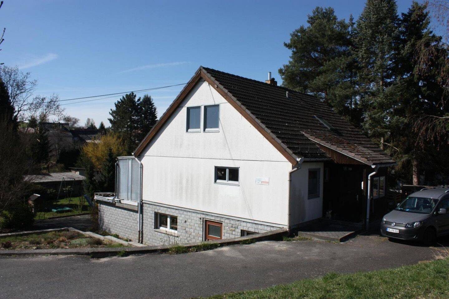 Sonniges und großzügiges Einfamilienhaus in ruhiger Ortslage – Herrnhut – Bild 1 von 9