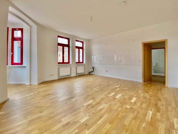 Geräumige 3-Raum-Wohnung mit Tageslichtbad – Erfurt – Vorschaubild 2