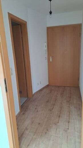 Schicke 1 Raum Wohnung mit Balkon und schöner Aussicht – Freital – Vorschaubild 6