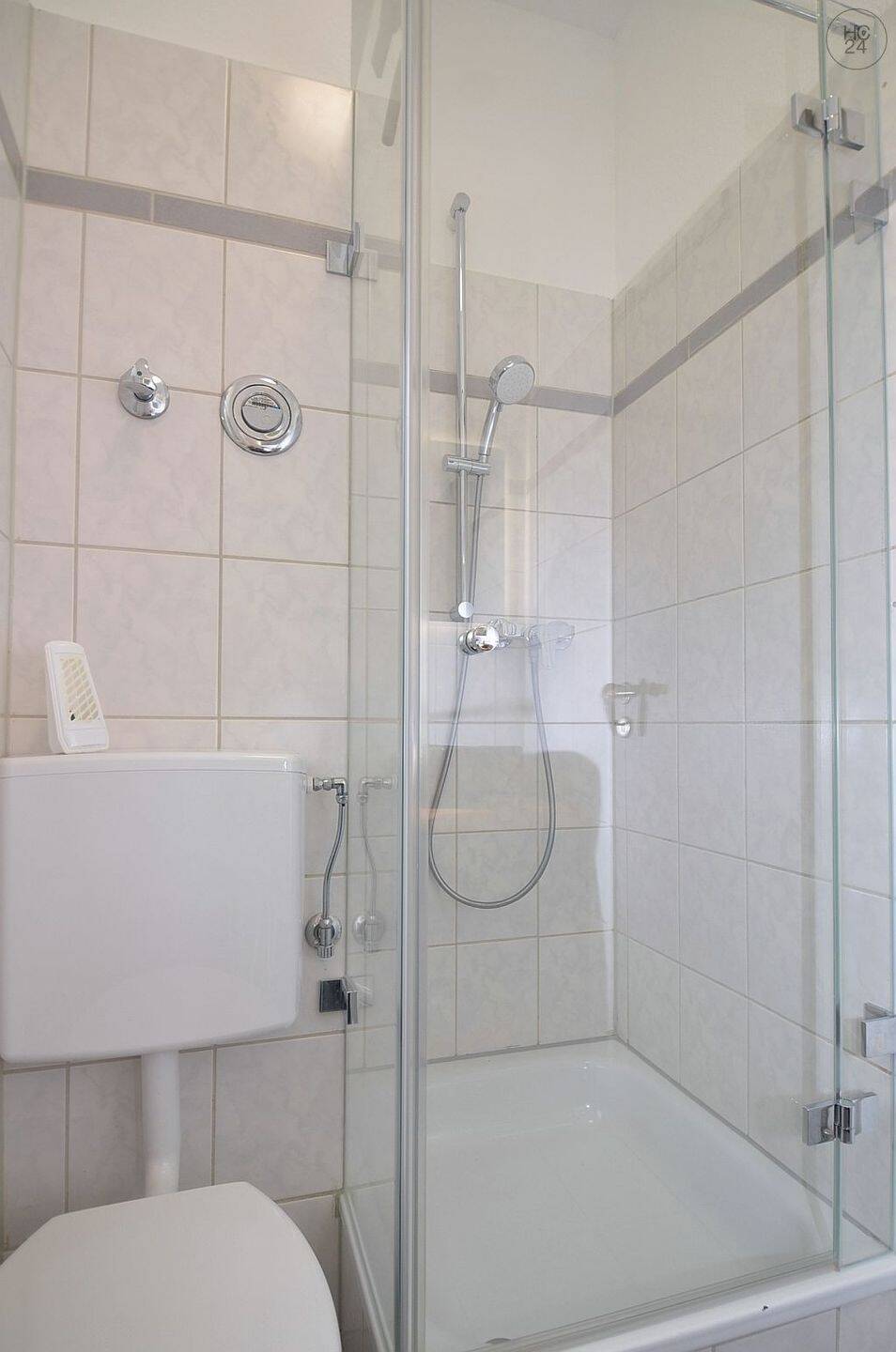 Modern möblierte Wohnung mit WLAN in Gärten-hinter-der-Veste – Nürnberg – Vorschaubild 5