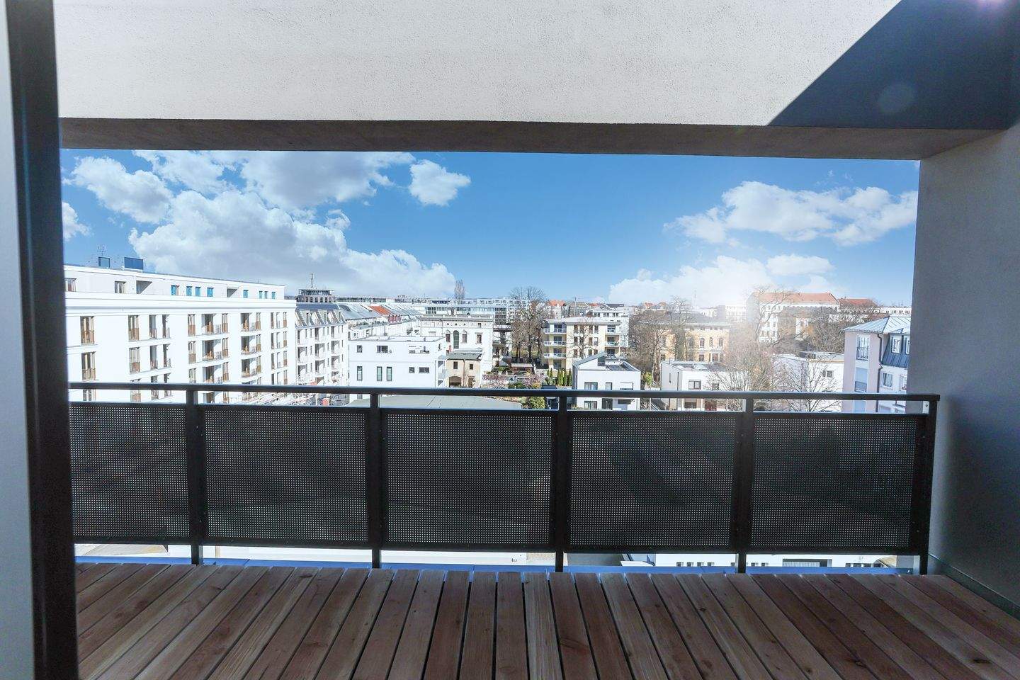 Luxuriöses Neubau Penthouse mit 2 TG-Stellplätzen und eigener PV-Anlage! – Leipzig – Vorschaubild 8