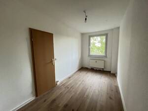 Es wird saniert! Sichere dir jetzt deine neue 4 RW mit Balkon! – 8060 Zwickau – Vorschaubild 6