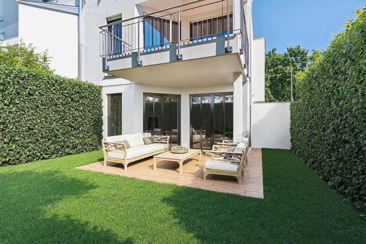 Stilvolle Erdgeschosswohnung mit Privatgarten in begehrter Lage von München-Solln – 81479 München – Bild 1 von 9