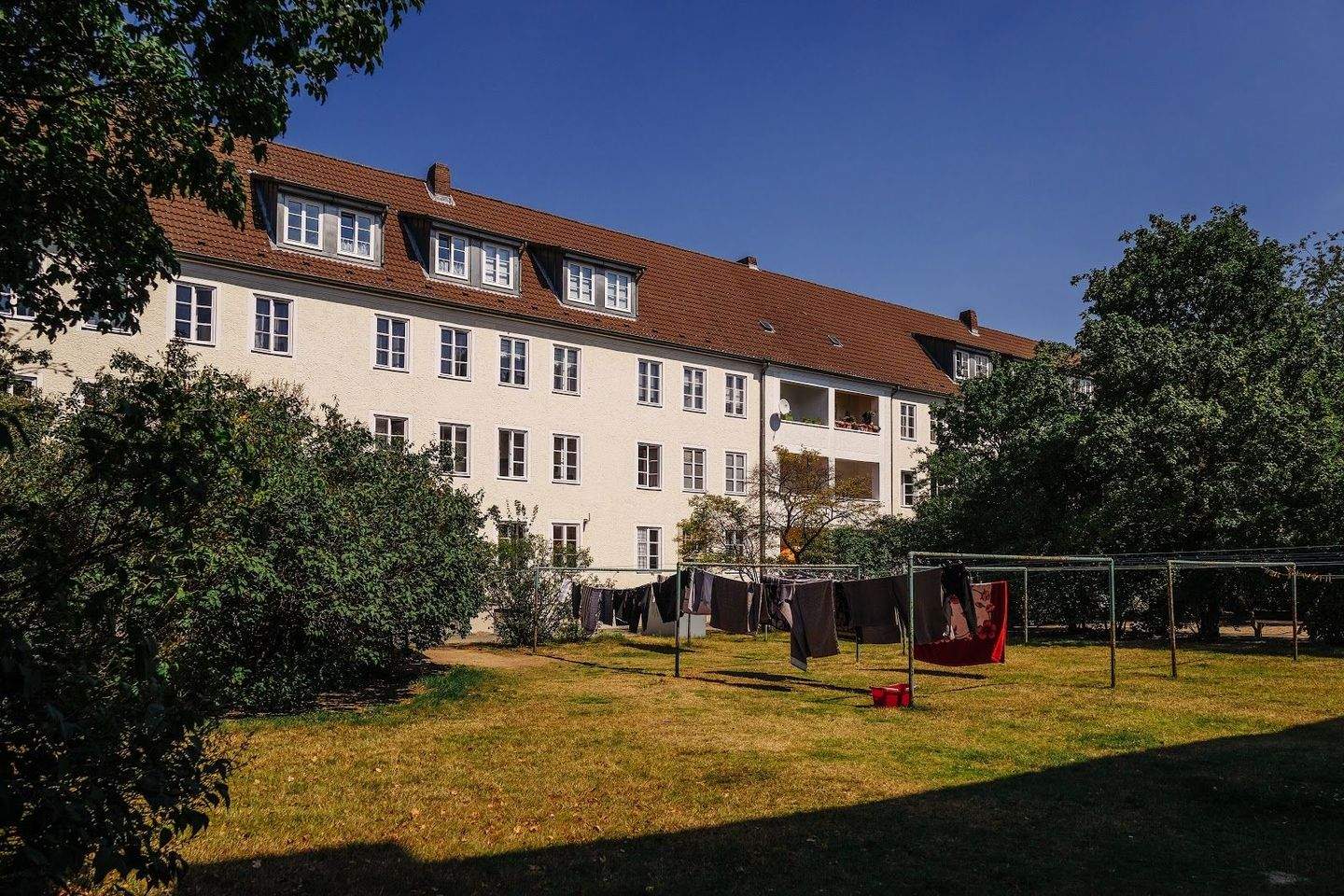 Großes Zimmer 23,56 m² innerhalb einer 4er-WG // 2.OG links – Wolfsburg – Vorschaubild 8