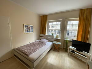 Schicke Single Wohnung (möbliert) nähe Japanviertel – 40211 Düsseldorf – Vorschaubild 2
