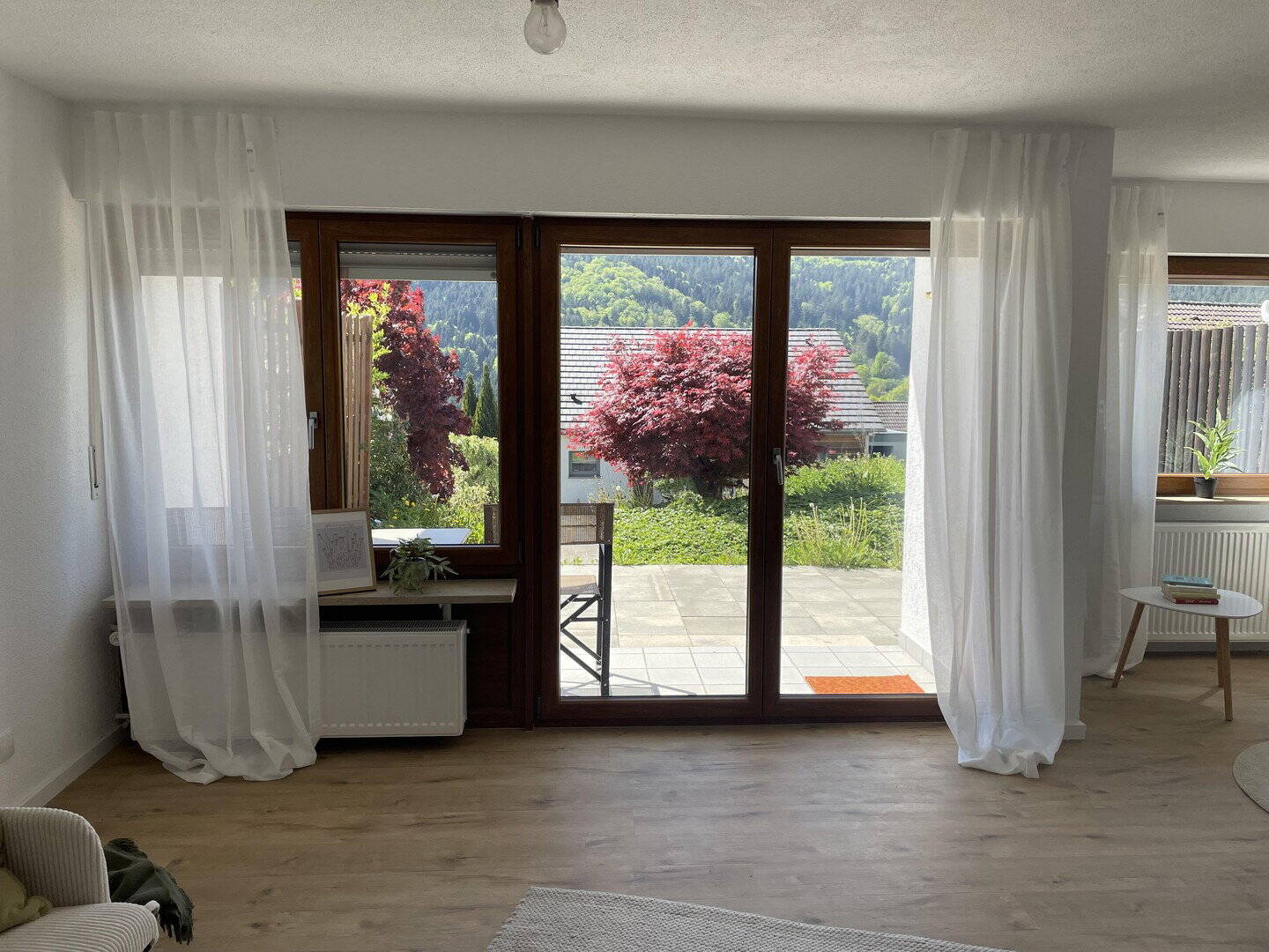 Bezugsfrei und ohne Provision Haus auf 5 Zimmer mit Terrasse und Garage – Seelbach – Bild 1 von 9