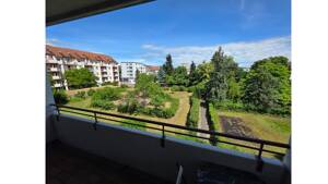 Frei! 2 Zi Weststadt-Juwel Effizienz C: Fernwärme, Riesen-Balkon, Stellplatz, Möbliert, Notar Okt