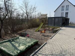 Hochwertige 4-Zimmer-Wohnung mit Süd-Terrasse, Aufzug, Nobilia-Küche & Stellplatz in Erlangen-Frauenaurach – 91056 Erlangen – Vorschaubild 9