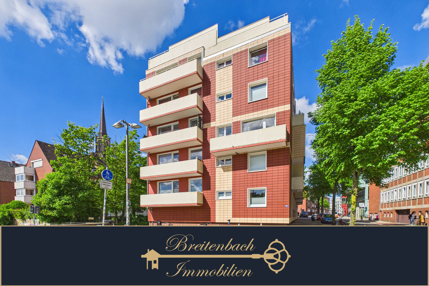Bremen-Altstadt . 3 Wohnungen & 4 Garagenstellplätze für Investoren