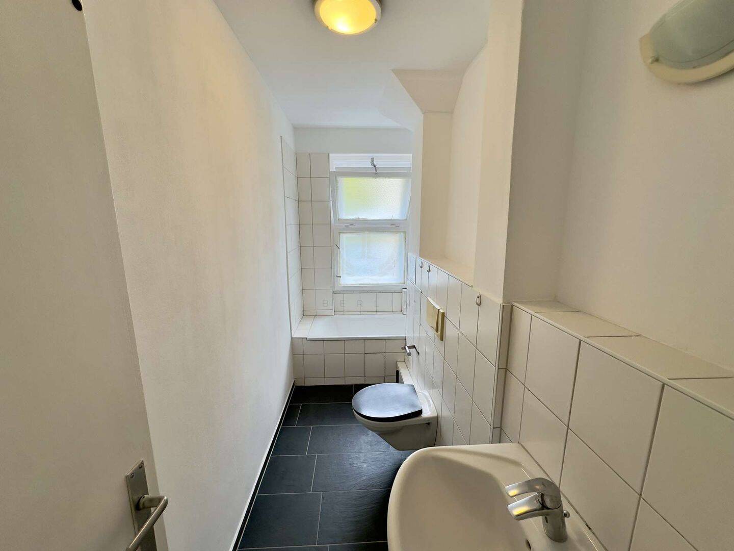 Bezugsfrei! Helle 4 Zimmerwohnung in bester Lage – Berlin – Vorschaubild 7