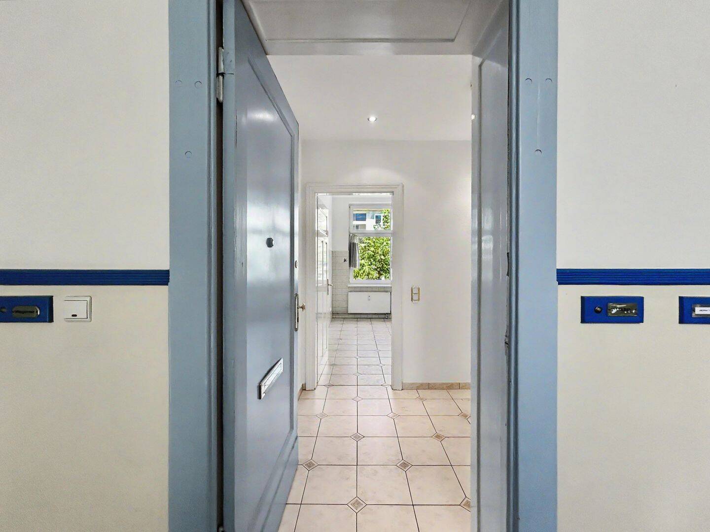 Super geschnitten und WG-tauglich: 2-Raum-Wohnung in Berlin-Steglitz! – Berlin – Vorschaubild 2
