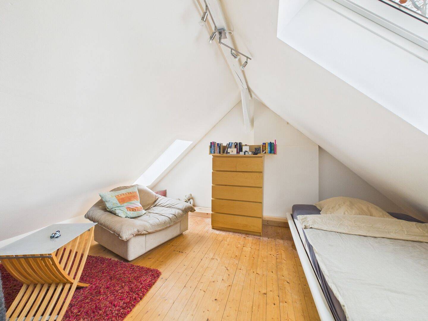 Exklusive Altbauwohnung mit Balkon, Gartenanteil und eigenem Stellplatz – Wiesbaden – Vorschaubild 7