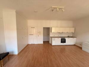 Charmantes 1-Zimmer-Apartment mit Balkon in Erfurt Krämpfervorstadt – Leipziger Straße 31, 99085 Erfurt – Vorschaubild 3