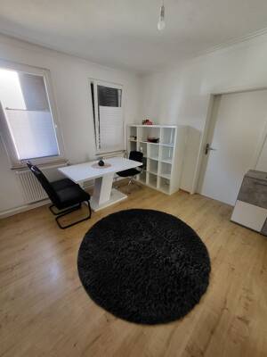 4-Zimmerwohnung mit Einbauküche in Stuttgart-Münster – 70376 Stuttgart – Vorschaubild 1