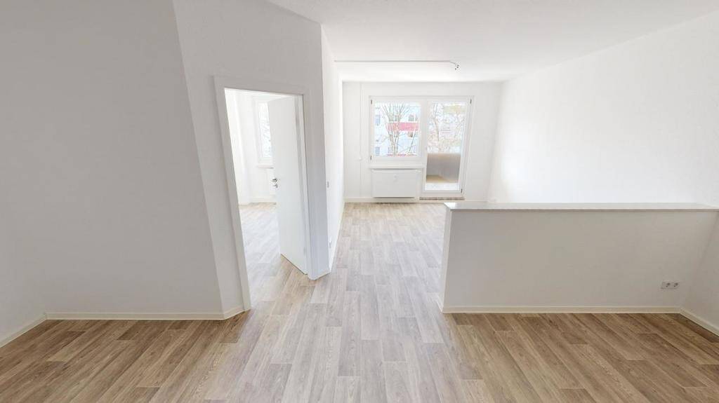 Tolle Balkonwohnung mit offener Küche – Chemnitz – Bild 1 von 4