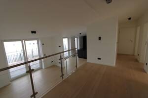 Penthouse mit großer Dachterrasse (34,6 qm) und Tiefgaragenstellplatz mit eigener E-Ladestation – 63073 Offenbach am Main – Vorschaubild 3