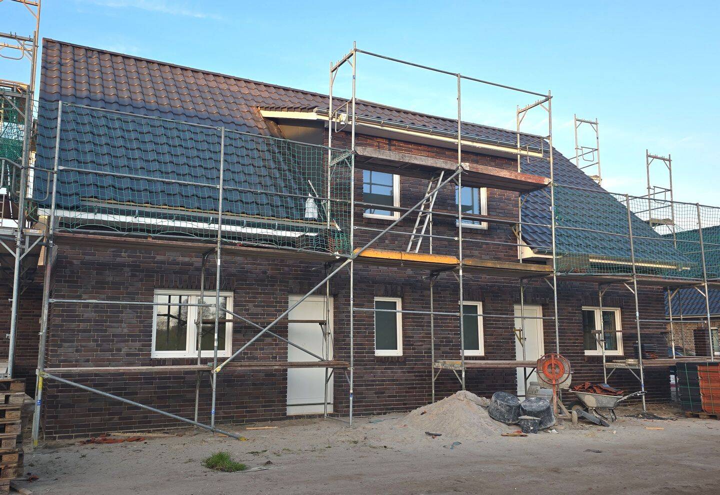 Neubau Erstbezug - Moderne Doppelhaushälfte zur Miete - KfW 40 – Friesoythe – Bild 1 von 2