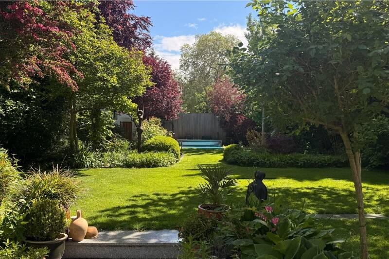 Rarität - Stilvolle Altbauvilla Atelier, parkähnlichem Garten mit Pool in Bestlage – Magdeburg – Vorschaubild 2