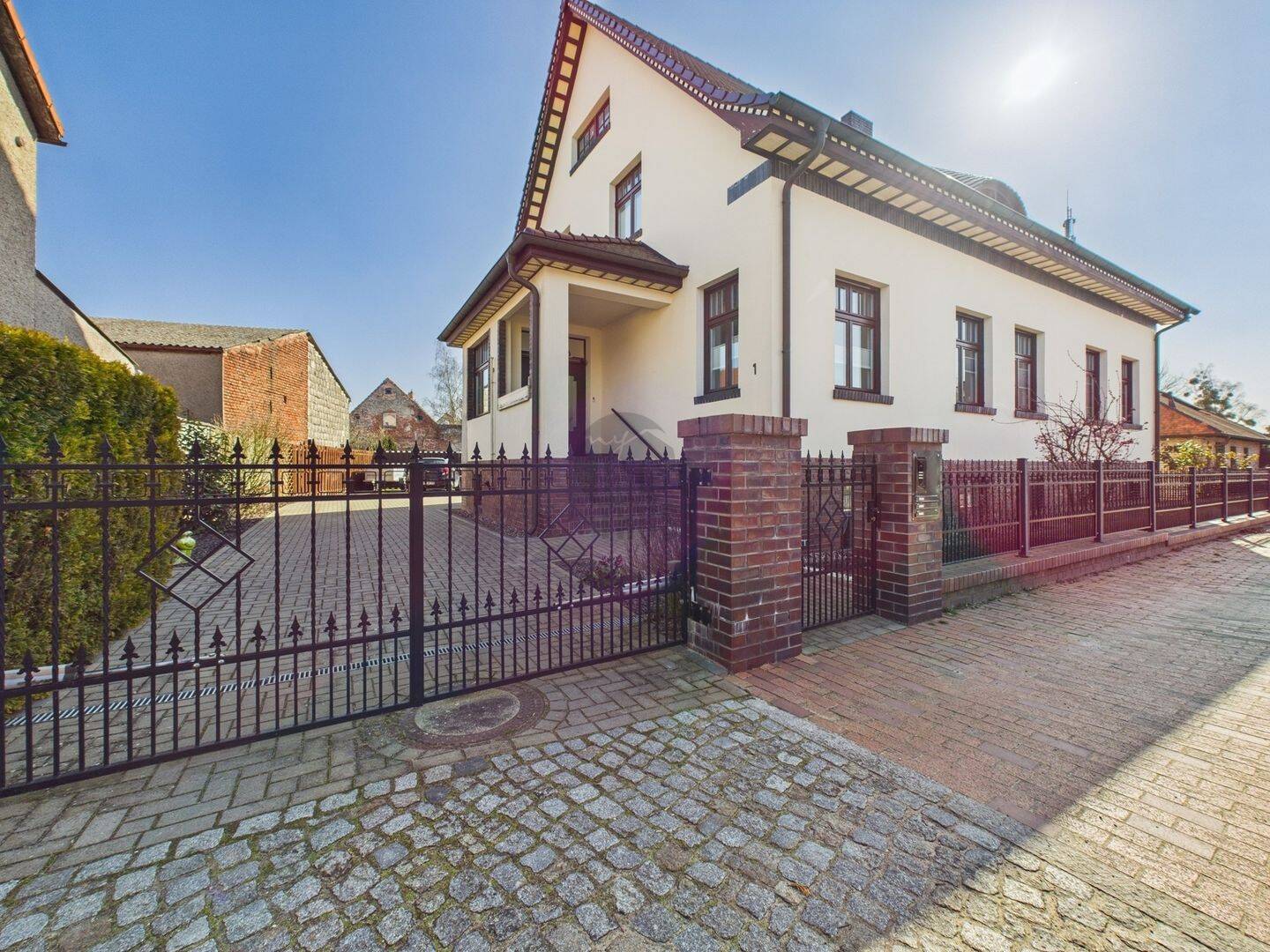 "EIN HAUS - VIELE MÖGLICHKEITEN: WOHNEN, ARBEITEN ODER VERMIETEN" – Kremmen – Vorschaubild 3