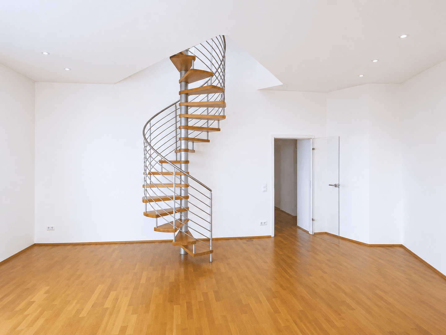 Herrliche Dachgeschosswohnung in modernisiertem Altbau – Berlin – Vorschaubild 8
