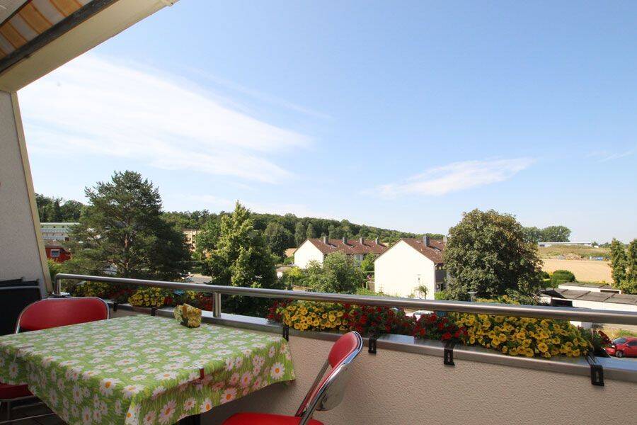 Lichtdurchflutete 4-Zimmer-Wohnung mit Balkon und Stellplatz in Wolfenbüttel!