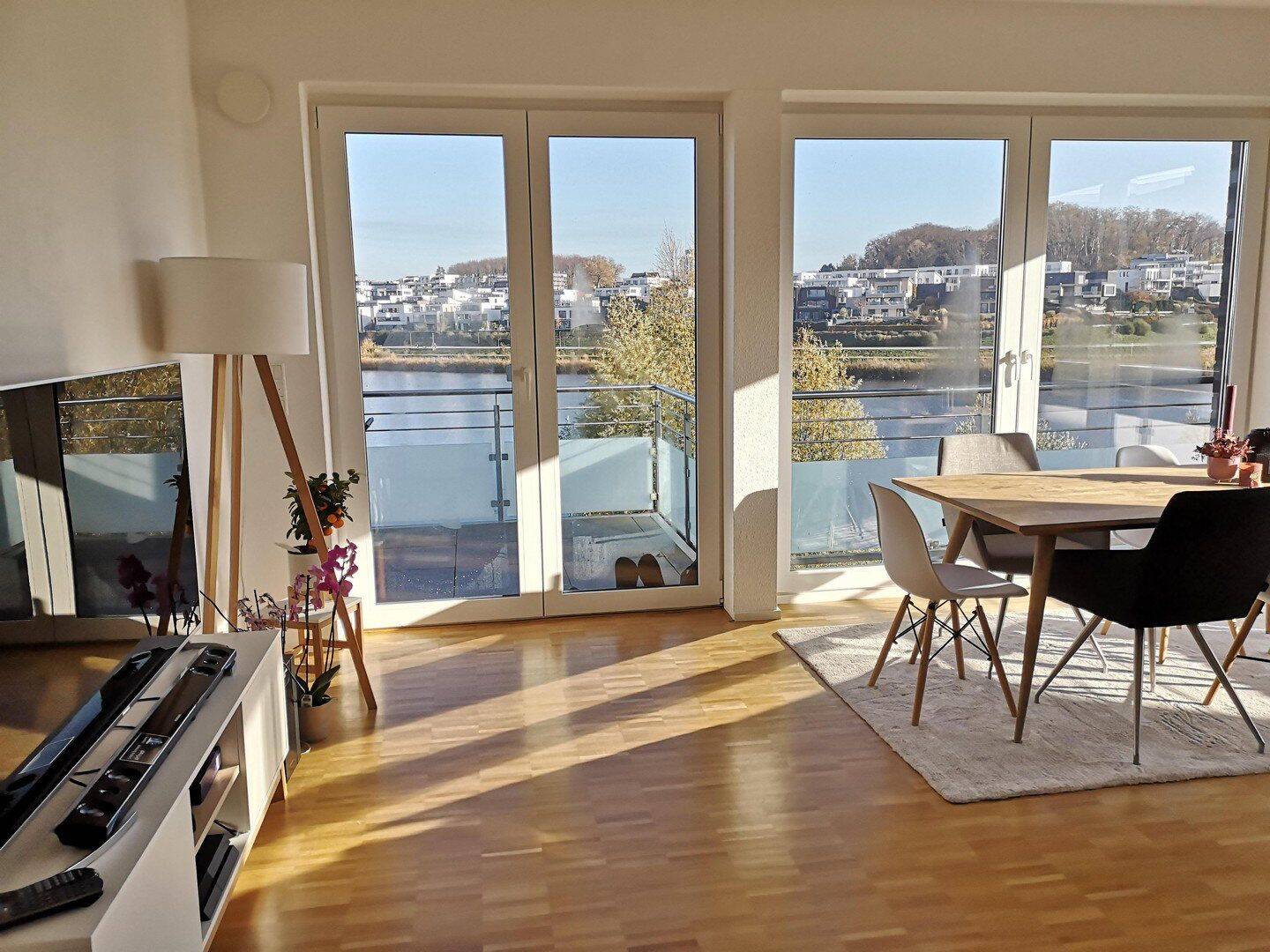 Exklusive 3,5 Zimmer Wohnung, Phoenixsee 1. Reihe, frontale Seesicht – Dortmund – Vorschaubild 5