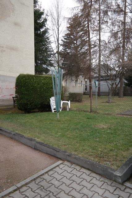 Großzügige DG 2-Zimmer mit Laminat, EBK und Bad mit Dusche in ruhiger Lage! SP mgl.