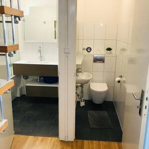 Helle möblierte 4-Zimmer-Maisonettewohnung mit Nutzfläche / 2 Schlafzimmer ! 2 OG. und 3. OG/ Süd-Balkon/ ab sofort frei – 22089 Hamburg – Vorschaubild 5