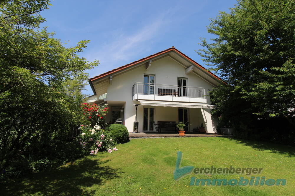 ***Lichtdurchflutetes Einfamilienhaus mit traumhaften Garten in der Gottfriedingerschwaige*** – Gottfrieding – Bild 1 von 9