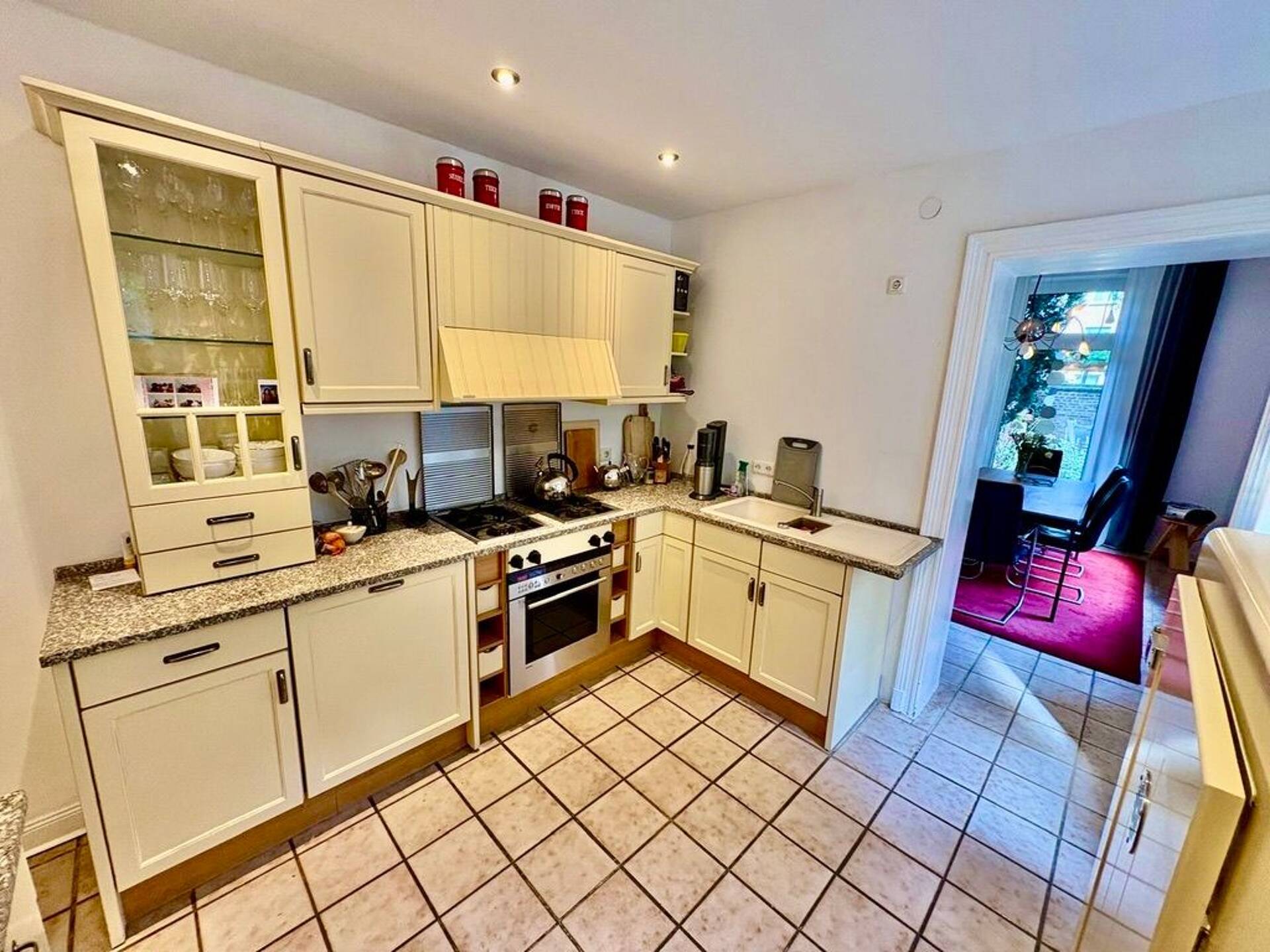 Haus in 41236 Mönchengladbach mit 230 m² kaufen
