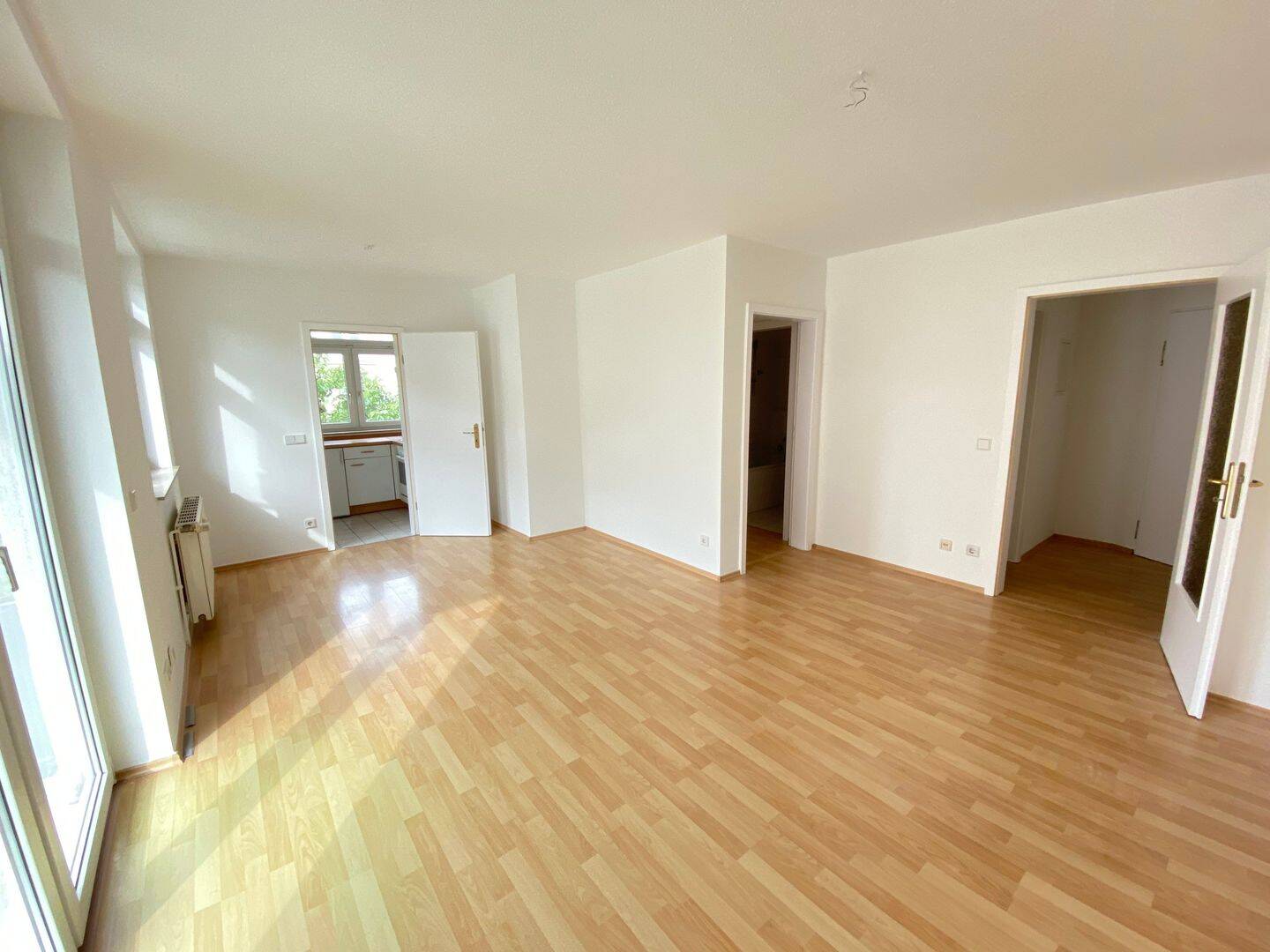 Eigentum zur Kapitalanlage im beliebten Leipzig-Gohlis, provisionsfrei und inklusive TG Stellplatz! – Leipzig – Vorschaubild 3