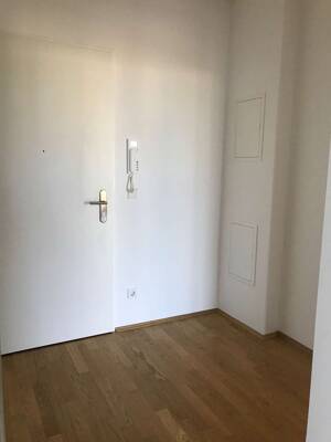 3-Zimmerwohnung inkl. offenem Wohn-/Essbereich und Balkon – 60438 Frankfurt am Main – Vorschaubild 3