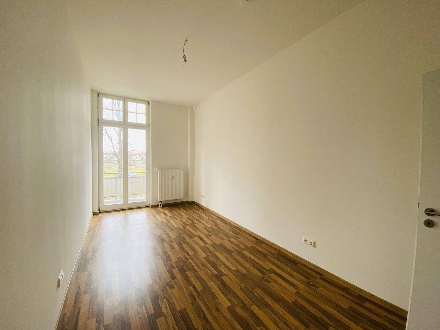 Traumhafte 2-Zimmer-Wohnung mit Balkon & saniertem Bad im begehrten Stadtfeld – Magdeburg – Vorschaubild 4