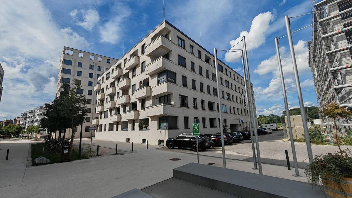 Modernes Wohnen mit der ganzen Familie 4 Zi. Whg - HC55 – 93055 Regensburg – Bild 1 von 9