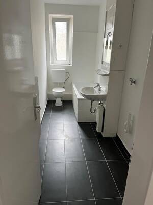 Sommer Special " 1.000,00 € Gutschein bei Anmietung " Renovierte 3 Zimmer Wohnung zu vermieten – 47137 Duisburg – Vorschaubild 8