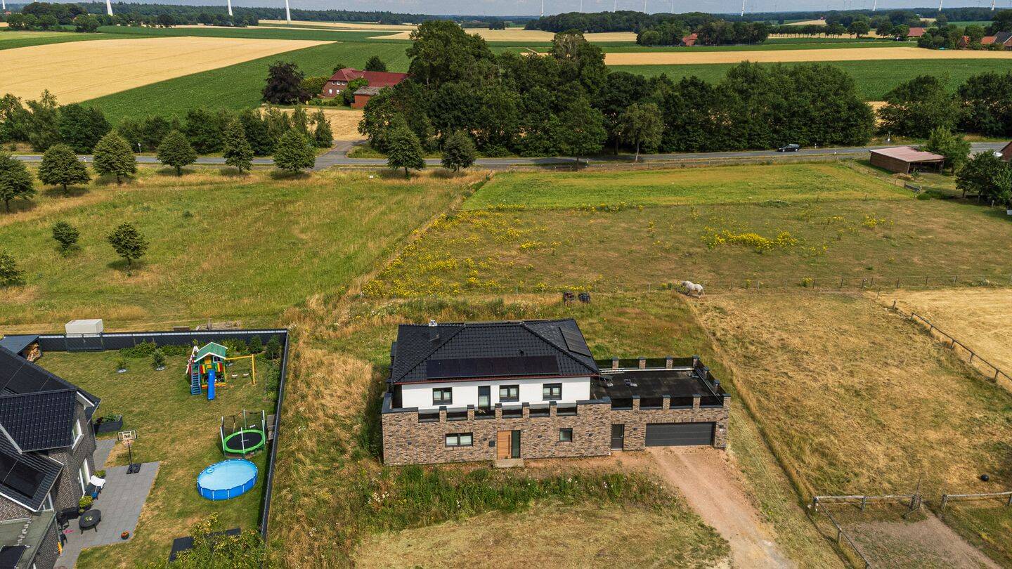 Exklusive Stadtvilla mit Dachterrasse, hochwertiger Designausstattung und modernster Energietechnik – Sulingen – Vorschaubild 4