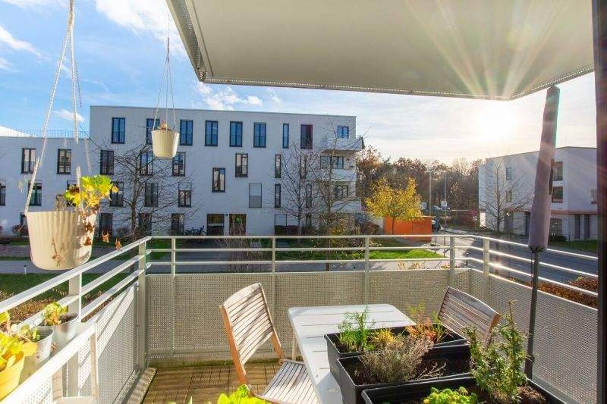 Attraktive Stadtwohnung: Barrierefrei 2-Zimmer-Wohnung mit Südbalkon – 81737 München – Bild 1 von 7