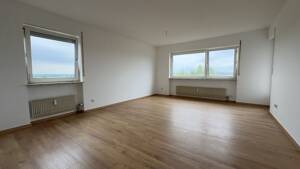 (Anfragen nur per eMail) -Ruhige und gepflegte Drei-Zimmer-Küche-Bad Wohnung in Darmstadt-Wixhausen