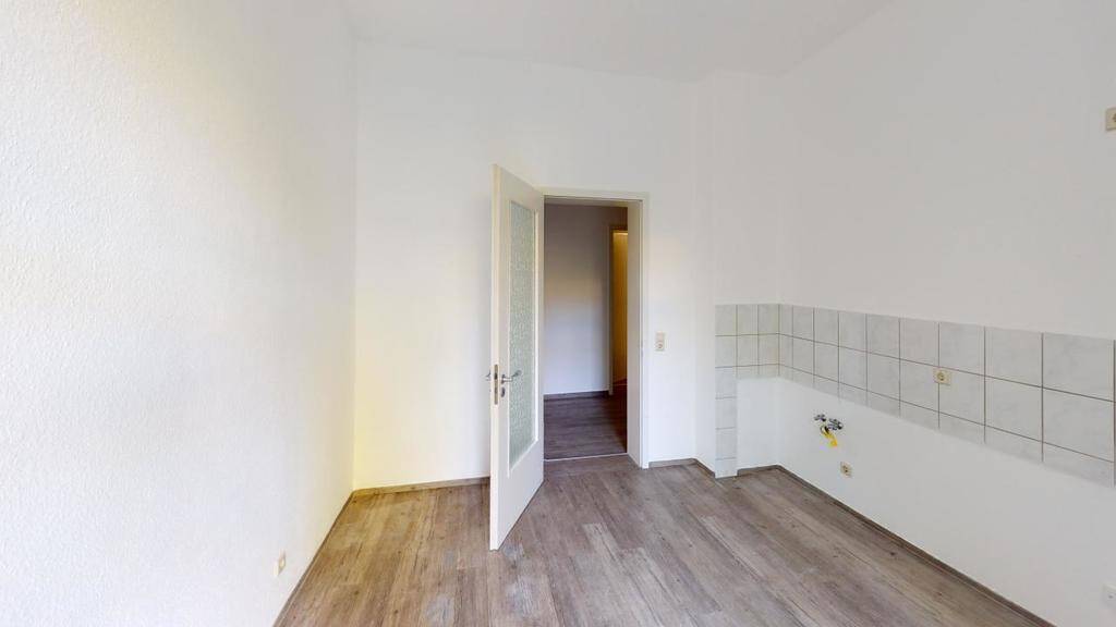 Großzügige 3-Raum-Erdgeschosswohnung mit Balkon – Chemnitz – Vorschaubild 4