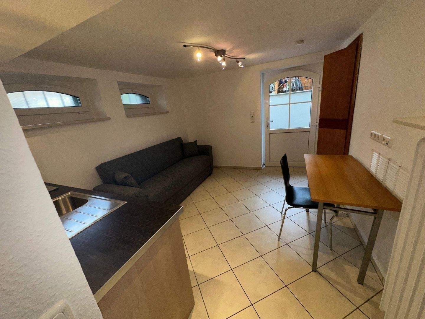 Frei ab sofort / Möblierte 1 - Zimmer - Untergeschosswohnung (Kellerwohnung) mit Einbauküche und separatem Eingang – Trier – Vorschaubild 8