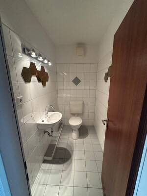 Familienfreundliche 3,5-Zimmer-Wohnung mit Balkon in Duisburg-Mitte – 47051 Duisburg – Vorschaubild 6