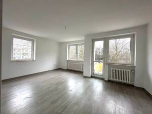 Herzlich Willkommen im frisch renovierten Zuhause mit einem TOP modernen Bad, Tapeten, Oberböden... – 44369 Dortmund – Vorschaubild 5